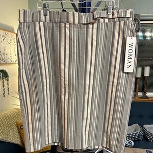 Elegant Striped Pencil Skirt in Black and Cream